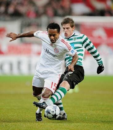 Ze Roberto (Bayern, li.) gegen Adrien Silva (Sporting Lissabon) Fußball EC 1 Herren Champions League 2008 2009, FC Bayern München - Sporting Lissabon 7:1 Gruppe München