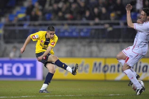 Ryad Boudebouz (Sochaux, li.) trifft zum 1:0 -  Fußball Herren Ligue 1 2008 2009, 1. Liga, FC Sochaux Montbeliard - AS Nancy Lorraine 2:1 Einzelbild Sochaux