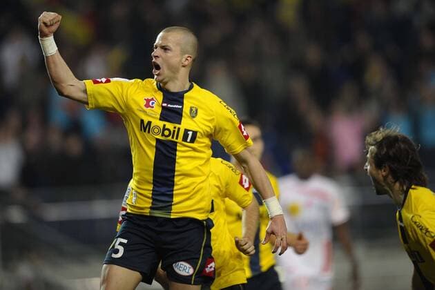Torschütze Vaclav Sverkos (Sochaux) jubelt -  Fußball Herren Ligue 1 2008 2009, 1. Französische Liga, FC Sochaux Montbeliard Einzelbild Sochaux Freude, Begeisterung,