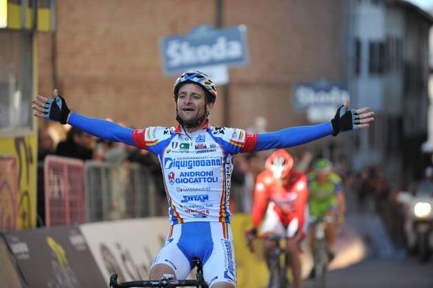 Michele Scarponi (Italien Diquigiovanni Androni) gewinnt die 6. Etappe bei Tirreno Adriatico 2009 -  Radsport Herren Tirreno Adriatico 2009, Straßenradsport, Straße, Rad, Einzelbild 6. Etappe: Civitanova Marche - Camerino Freude,