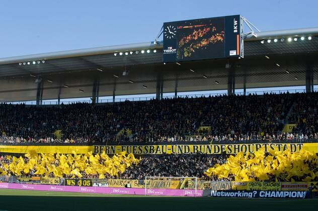 Bern ... Fußball- und Bundeshauptstadt - Berner Fans demonstrieren Selbstvertrauen -  Fußball Herren Super League 2008 2009, 1. Schweizer Liga, BSC Young Boys Bern Totale Bern