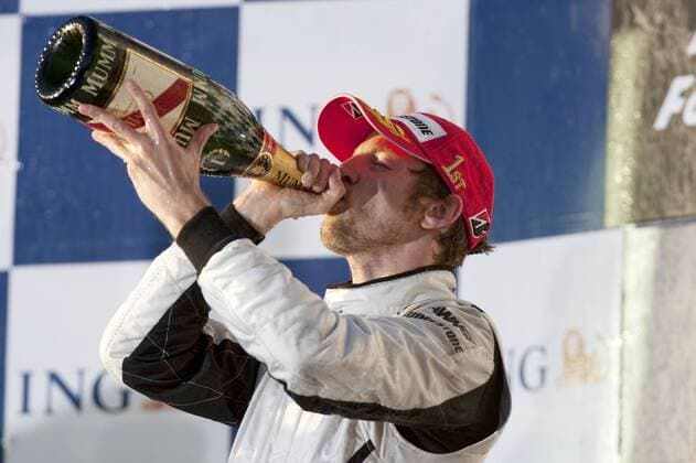 Jenson Button (England Brawn GP) gewinnt den Großen Preis von Australien 2009 -  Motorsport Grand Prix Herren Großer Preis von Australien 2009, Formel 1 WM, F1, F, GP, vdig Einzelbild Albert Park Melbourne Freude,