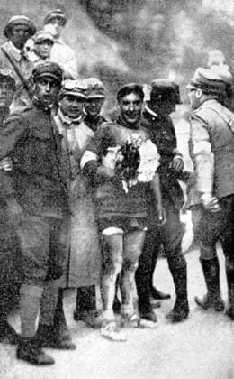 Costante Girardengo (Italien, Mitte) - Gesamtsieger des Giro d Italia 1919 -  Radsport Herren Giro d Italia 1919, dItalia, Straßenradsport, Straße, Rad, Repro, Historie, Geschichte Vsw Gruppe 10. Etappe: Turin – Mailand Freude,