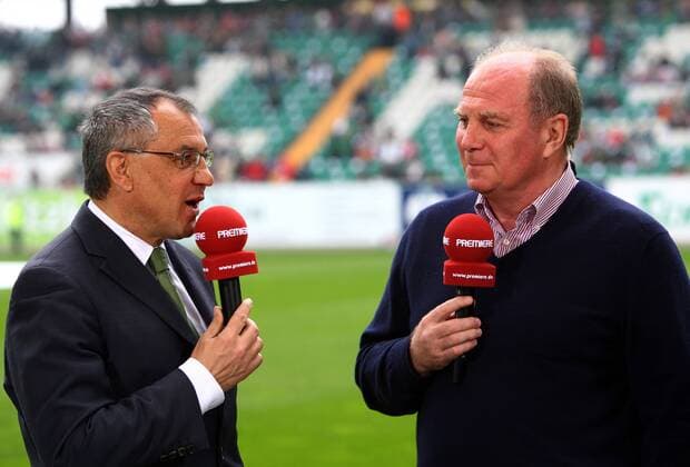 Manager Uli Hoeneß (Bayern, re.) und Trainer Felix Magath (Wolfsburg) im Premiere Interview Fußball 1. BL Herren Saison 2008 2009, VfL Wolfsburg - FC Bayern München 5:1 Gruppe Wolfsburg