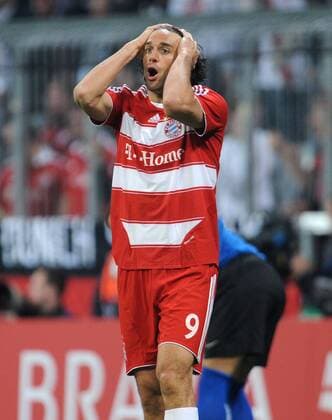 Luca Toni (Bayern) enttäuscht Fußball EC 1 Herren Champions League 2008 2009, FC Bayern München Einzelbild München Enttäuschung,