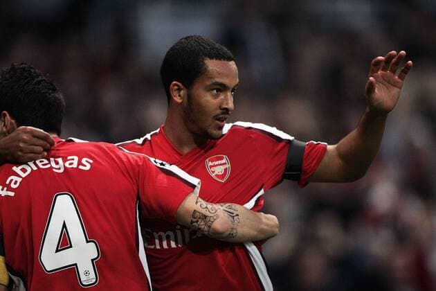 Theo Walcott (re.) und Fabregas (beide Arsenal) - Torjubel - EDITORIAL USE ONLY. No use with unauthorised audio, video, data, fixture lists, club league logos or live services. Online in-match use limited to 120 images, no video emulation. No use in betting, games or single club league player publications. Fußball EC 1 Herren Champions League 2008 2009, FC Arsenal London Gruppe London Freude,