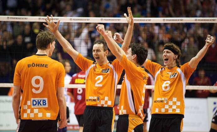 Jubel SCC Berlin - V.re. Felix Fischer, Jaroslav Skach, Jiri Popelka, Marcus Böhme Volleyball 1. BL Herren Saison 2008 2009, Halbfinale, Playoffs, Playoff, Play Offs, Off, SC Charlottenburg Gruppe Berlin Freude,