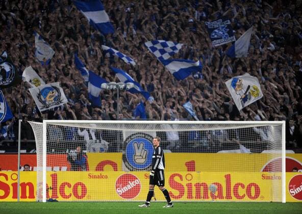 Torwart Manuel Neuer (Schalke) vor der Nordkurve Fußball 1. BL Herren Saison 2008 2009, FC 04 Totale Gelsenkirchen