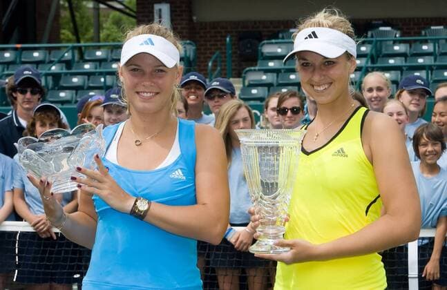 Sabine Lisicki (Deutschland, re.) gewinnt den Family Circle Cup 2009 vor Caroline Wozniacki (Dänemark) - - ZUMAa55 Tennis Damen Family Circle Cup 2009, WTA Tour, Finale Gruppe Charleston Freude,