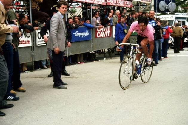 Francesco Moser (Italien Gis Tuc Lu) im rosa Trikot im Ziel -  Radsport Herren Giro d Italia 1984, dItalia, Straßenradsport, Straße, Rad Gruppe Wolkenstein 20. Etappe: Selva Val Gardena - Arabba
