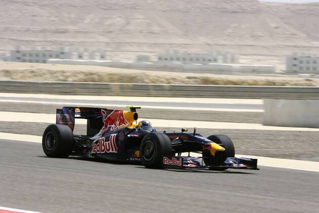 Sebastian Vettel (Deutschland Red Bull) in seinem Boliden Motorsport Grand Prix Herren Großer Preis von Bahrain 2009, Formel 1 Weltmeisterschaft, F1, F, GP, WM, Freies Training Einzelbild Manama Sakhir