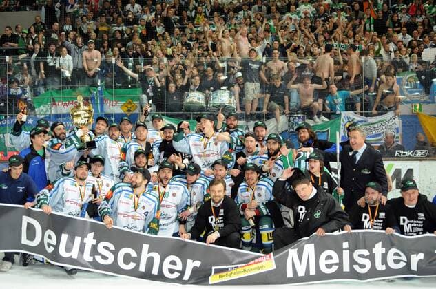 Bietigheim Bissingen ist Meister der 2. Bundesliga 2008 2009 Eishockey 2. BL Herren Saison 2008 2009, SC Bietigheim Bissingen Steelers Totale Playoffs, Playoff, Play Offs, Off, Finale München Freude,