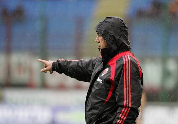 Trainer Carlo Ancelotti (AC Mailand) gibt Anweisungen - Fußball Herren Serie A 2008 2009, 1. Italienische Liga, AC Mailand, Milan, Einzelbild Mailand
