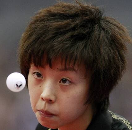 Zhang Yining (China) -  Tischtennis WM Damen WM 2009, Nationaltrikot Porträt Yokohama Konzentration,