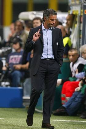 Trainer Jose Mourinho (Inter Mailand) skeptisch -  Fußball Herren Serie A 2008 2009, 1. Italienische Liga, FC Internazionale Mailand, Inter Einzelbild Mailand Skepsis,