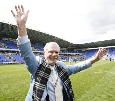 Präsident David Gold (Birmingham City) bejubelt den Aufstieg 2009 - EDITORIAL USE ONLY. No use with unauthorised audio, video, data, fixture lists, club league logos or live services. Online in-match use limited to 120 images, no video emulation. No use in betting, games or single club league player publications. Fußball Herren Football League Championship 2008 2009, 2. Englische Liga, Birmingham City Einzelbild Reading Freude,