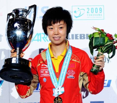 Zhang Yining (China) - Weltmeisterin 2009 in Yokohama -  Tischtennis WM Damen WM 2009 Einzelbild Yokohama Freude,