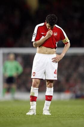 Cesc Fabregas (Arsenal) enttäuscht - EDITORIAL USE ONLY. No use with unauthorised audio, video, data, fixture lists, club league logos or live services. Online in-match use limited to 120 images, no video emulation. No use in betting, games or single club league player publications. Fußball EC 1 Herren Champions League 2008 2009, Halbfinale, FC Arsenal London Einzelbild London Enttäuschung,