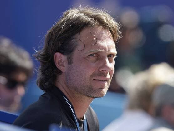Trainer Carsten Arriens (Deutschland) Tennis Herren BMW Open 2009, ATP Tour Porträt München Nachdenklichkeit, Skepsis,
