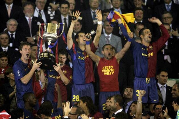 FC Barcelona ist Spanischer Pokalsieger 2009, u.a. Aliaksandr Hleb (li.) und Lionel Messi (2.v.li.) -  - NOxONLINExUSE Fußball Herren Copa del Rey 2008 2009, Pokal, Pokalspiel, Finale, Barca Totale o0 Pokalfinale Pokalsieg Valencia Freude, Begeisterung,