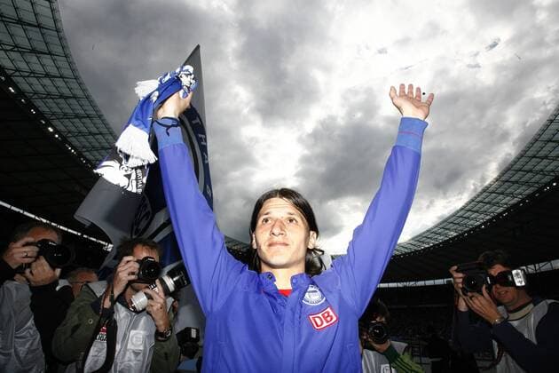 Marko Pantelic (Hertha) verabschiedet sich von den Anhängern Fußball 1. BL Herren Saison 2008 2009, Hertha BSC Berlin, Vdig Gruppe Berlin