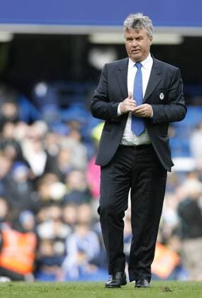 Trainer Guus Hiddink (Chelsea) - EDITORIAL USE ONLY. No use with unauthorised audio, video, data, fixture lists, club league logos or live services. Online in-match use limited to 120 images, no video emulation. No use in betting, games or single club league player publications. Fußball Herren English Premier League 2008 2009, 1.Liga, Chelsea FC London Einzelbild London