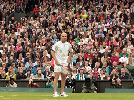 Andre Agassi (USA) anlässlich der Einweihung des neuen Daches in Wimbledon -  (LON2009051705) Tennis Einweihung 2009 Totale Wimbledon London