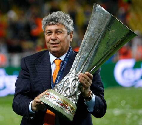 Trainer Mircea Lucescu (Shakhtar Donezk) - UEFA Cup Sieger 2008 2009 -  Fußball EC 3 Herren UEFA Cup 2008 2009, Pokal, Europapokal, Finale, Shakhtar Donezk Einzelbild Istanbul Begeisterung, Freude,