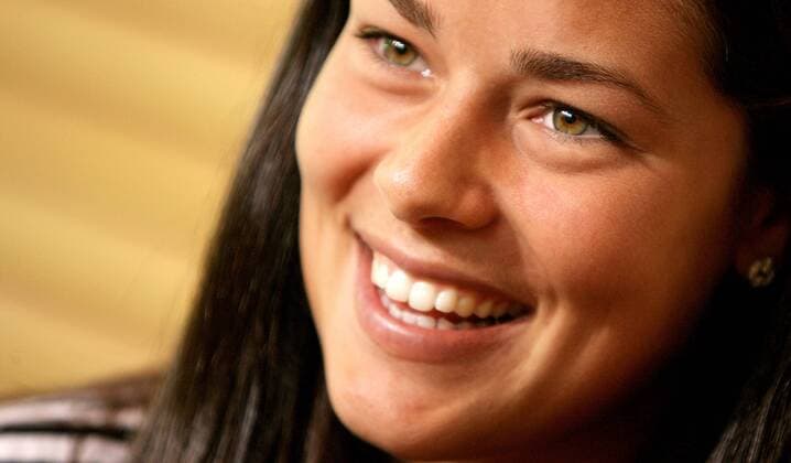 Ana Ivanovic (Serbien) -  Tennis Damen French Open 2009, Grand Slam, WTA Tour Porträt Roland Garros Paris Freude,