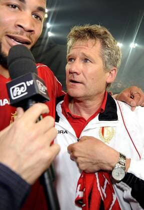 Trainer Laszlo Bölöni (Standard Lüttich) im Interview nach dem Gewinn der belgischen Meisterschaft -  Fußball Herren Jupiler League 2008 2009, 1. Liga, Standard Liege, Lüttich Einzelbild Lüttich