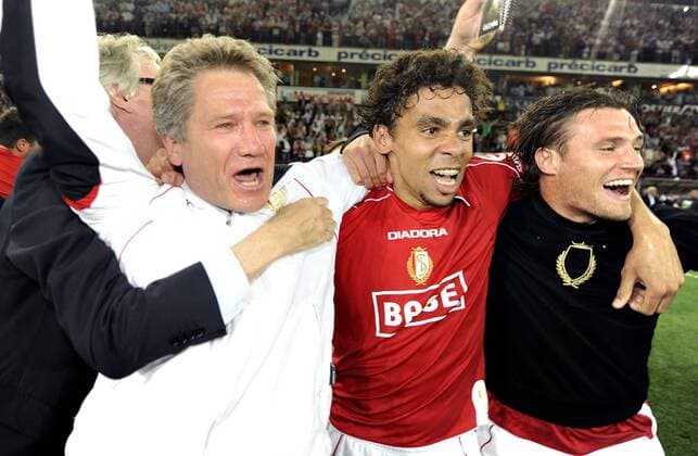 Trainer Laszlo Bölöni (Standard Lüttich, li.) bejubelt die belgische Meisterschaft -  Fußball Herren Jupiler League 2008 2009, 1. Liga, Standard Liege, Lüttich Gruppe Lüttich Freude, Begeisterung,