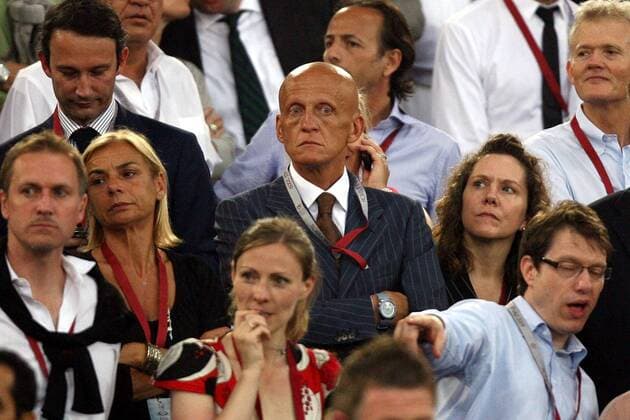 Pierluigi Collina (Italien, Mitte) -  Fußball EC 1 Herren Champions League Finale 2008 2009, Gruppe Rom