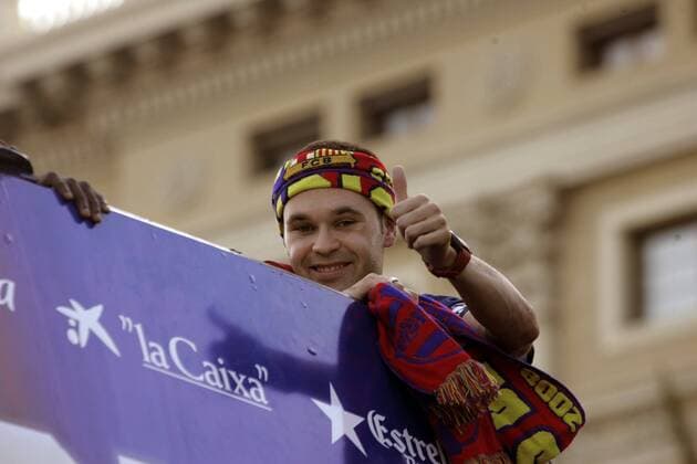 Andres Iniesta (FC Barcelona) feiert mit einem Korso den Champions League Sieg 2008 2009 -  - NOxONLINExUSE Fußball EC 1 Herren Champions League Sieg 2008 2009, Sieger, Europapokalsieg, Europapokalsieger, Feier, feiern, Jubel, Einzelbild Barcelona Freude,