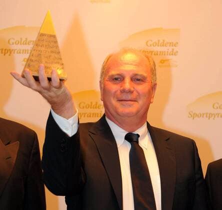 Manager Uli Hoeneß (FC Bayern München Deutschland) ist Preisträger der Goldenen Sportpyramide Fußball Herren Goldene Sportpyramide 2009, Gala, Sportgala, Benefiz, Benefizgala, Stiftung deutsche Sporthilfe Einzelbild Berlin