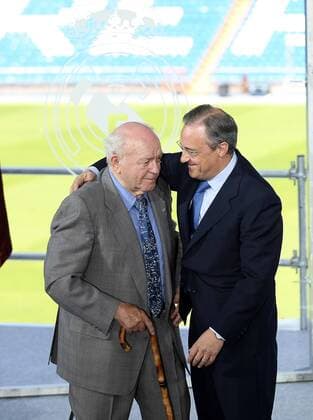 Ehrenpräsident Alfredo Di Stefano (li.) mit dem neuen Präsidenten Florentino Perez (beide Real Madrid) -  (200906317541) Fußball Herren Vorschau Primera Division 2009 2010, 1. Spanische Liga, CF, neu, neuer, Präsentation, Pressetermin Gruppe Madrid