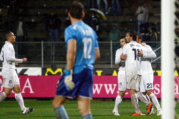 Torjubel Italien mit Alberto Gilardino (2.,v.re.) -  Fußball Länderspiel Herren Freundschaftsspiel 2009, Test, Testspiel, Nationalteam, Nationaltrikot, Italien - Neuseeland 4:3 Totale Pretoria o0 Tshwane Freude,