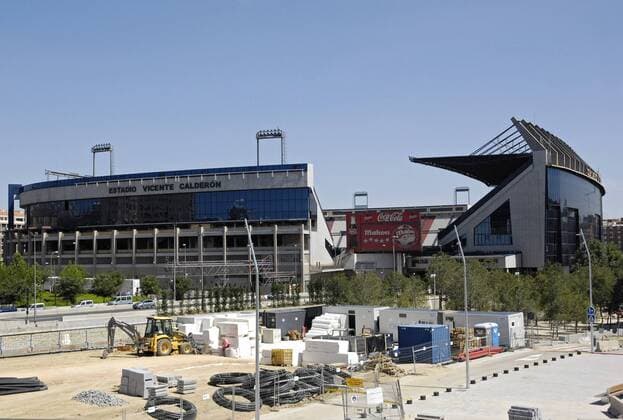 Estadio Vicente Calderon - Heimspielstätte von Atletico Madrid - mit Umgebung Fußball Herren Primera Division 2008 2009, 1. Spanische Liga Totale Madrid
