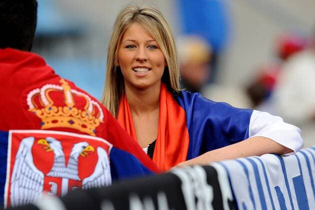 Weiblicher Fußballfan aus Serbien -  Fußball EM Herren U 21 EM 2009, Länderspiel, Nationalteam, U21, Einzelbild Helsingborg