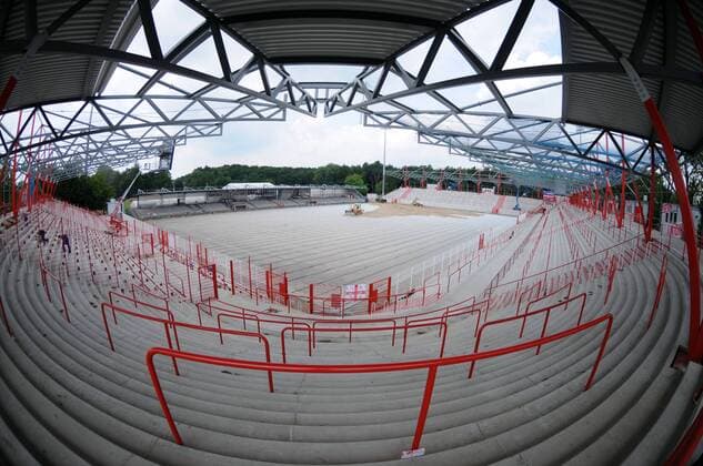 Installation der Rasenheizung An der alten Försterei, Heimspielstätte von Union Berlin Fußball 2. BL Herren Saison 2009 2010, 1.FC Union Berlin, Fotostory, Vdig Totale Alte Försterei Berlin