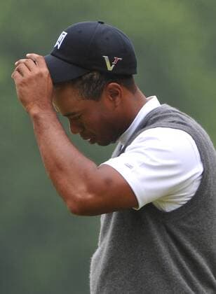 Tiger Woods (USA) -  (NYP20090619310) Golf Herren US Open 2009, PGA Tour Einzelbild Farmingdale Bethpage Enttäuschung,
