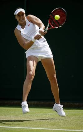 Nadia Petrova (Russland) Tennis Damen All England Championships 2009, WTA Tour, Grand Slam, Einzelbild Wimbledon London Dynamik,