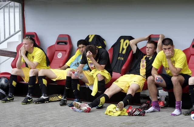 BVB U19 enttäuscht ob der Finalniederlage Fußball Herren A Junioren Bundesliga 2008 2009, U19, U 19, Finale Borussia Dortmund Gruppe o0 Jugend Mainz Enttäuschung,