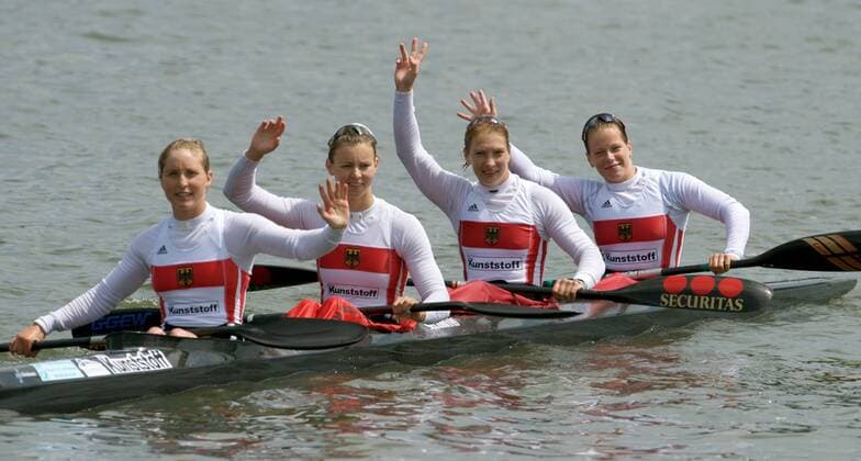 Viererkajak Deutschland ist Europameister 2009 über 500m, v.li.: Carolin Leonhardt, Nicole Reinhardt, Katrin Wagner Augustin und Tina Dietze Kanu EM Damen Kanusport EM 2009, 500m Vierer Kajak, Viererkajak, K4, 4er , K 4 er Gruppe Brandenburg Freude,