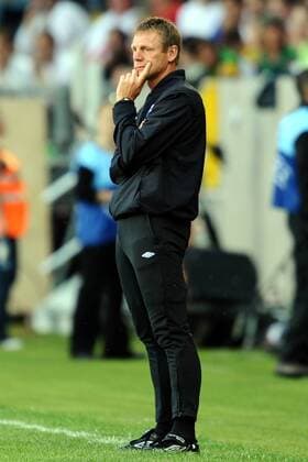 Nationaltrainer Stuart Pearce (England U21) -  Fußball Länderspiel Herren U21 EM 2009, U 21, Nationalmannschaft, Finale, Einzelbild Malmö Nachdenklichkeit,