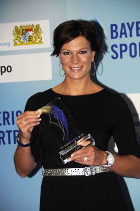Preisträgerin Maria Riesch (Deutschland) anlässlich der Verleihung des bayrischen Sportpreises 2009 Alpiner Skilauf Damen Bayerischer Sportpreis 2009, Sportlerehrung, Ehrung, Preisverleihung Einzelbild München