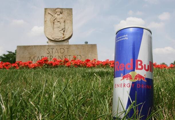 Red Bull übernimmt den SSV Markranstädt und wird als neu gegründeter Verein RasenBallsport Leipzig in der NOFV Oberliga Süd Nordost antreten Fußball Herren NOFV Oberliga Süd Nordost 2009 2010, Fotostory, Vereinsstory, Einzelbild Markranstädt