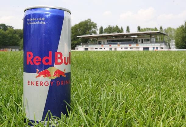Red Bull übernimmt den SSV Markranstädt und wird als neu gegründeter Verein RasenBallsport Leipzig in der NOFV Oberliga Süd Nordost antreten Fußball Herren NOFV Oberliga Süd Nordost 2009 2010, Fotostory, Vereinsstory, Einzelbild Stadion am Bad Markranstädt