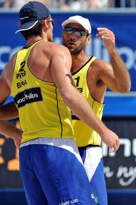 Marcio Araujo (re.) und Fabio Magalhaes (beide Brasilien) jubeln -  Beachvolleyball WM Herren Beach WM 2009 Gruppe Stavanger Freude,