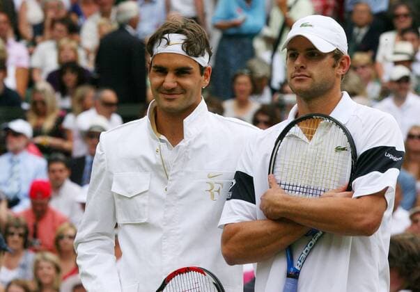 Roger Federer (Schweiz, li.) und Andy Roddick (USA) vor dem Finale der All England Championships 2009 in Wimbledon -  Tennis Herren All England Championships 2009, ATP Tour, Grand Slam, Finale Gruppe Wimbledon London