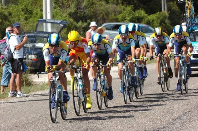 Team Astana mit v.li.: Yaroslav Popovych (Ukraine), Alberto Contador (Spanien), Levi Leipheimer und Lance Armstron (beide USA, 2.v.re.) -  Radsport Herren Tour de France 2009, Straßenradsport, Straße, Rad, Mannschaftszeitfahren, Zeitfahren, Vdig Gruppe 4. Etappe: Montpellier - Montpellier